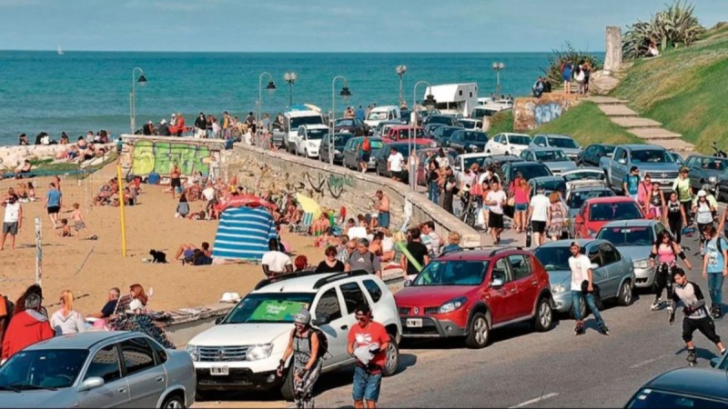 Durante el fin de semana largo se movilizaron 1,4 millones de turistas