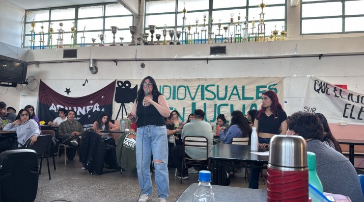 Asamblea  de alumnos  de la Unpa Uaco, decidi toma de la unidad acadmica 