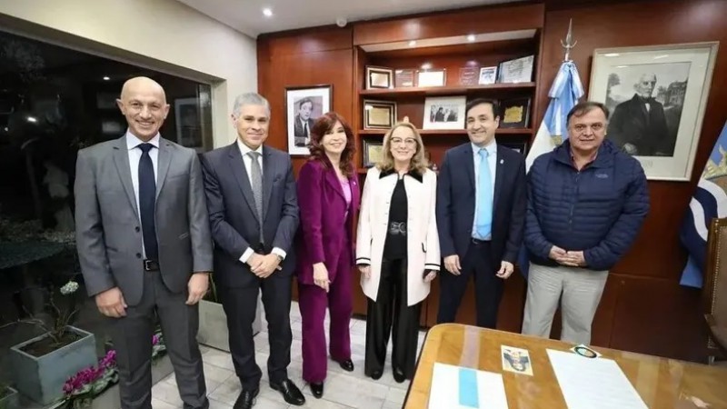 Cotillo, Pablo Gonzlez, Cristina, Alicia, Grasso y Belloni. 