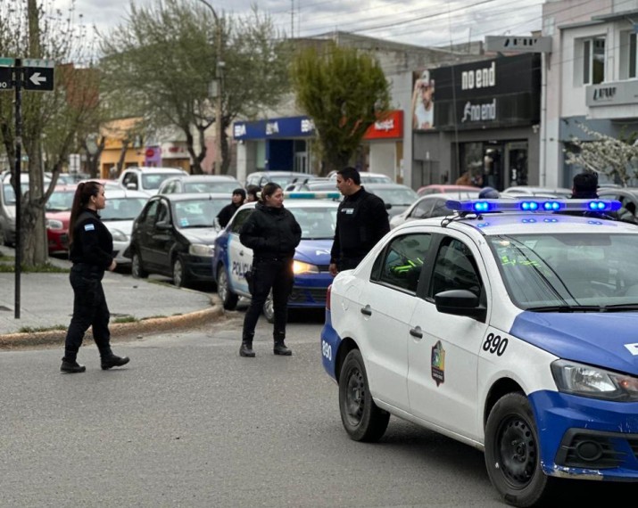 Apualan a un joven en un local cntrico de Ro Gallegos 