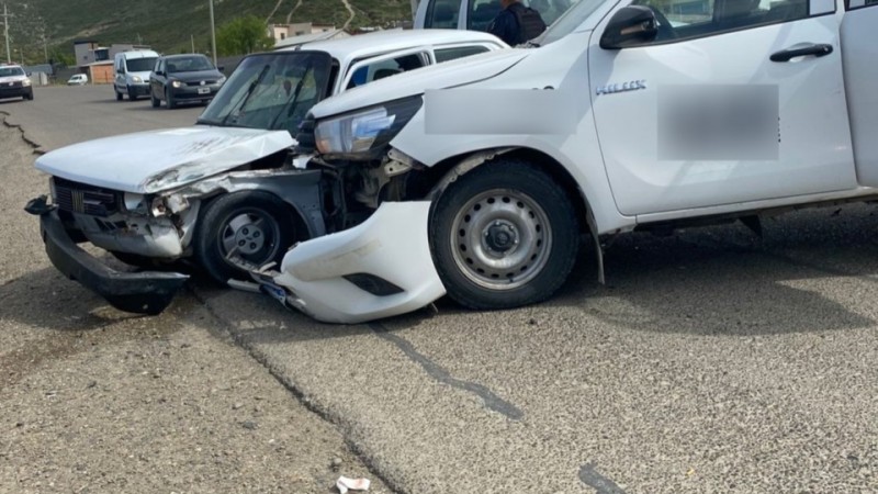 Choque causado por un conductor ebrio deja dos lesionados