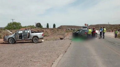 Por el choque fatal en la Patagonia que se cobró la vida de una madre y su hija, la Policía busca dar con el vehículo que habría causado la tragedia  