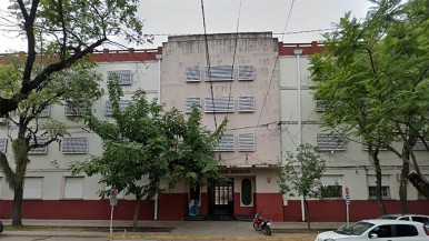 Denuncian a alumnos de un colegio de Chaco por la venta de fotos de compañeras desnudas creadas con IA