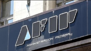 Oficializaron la disolución de la AFIP y creación de ARCA 