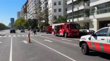 Incendio en un edificio de Libertador: entre las víctimas hay una nena de 1 año