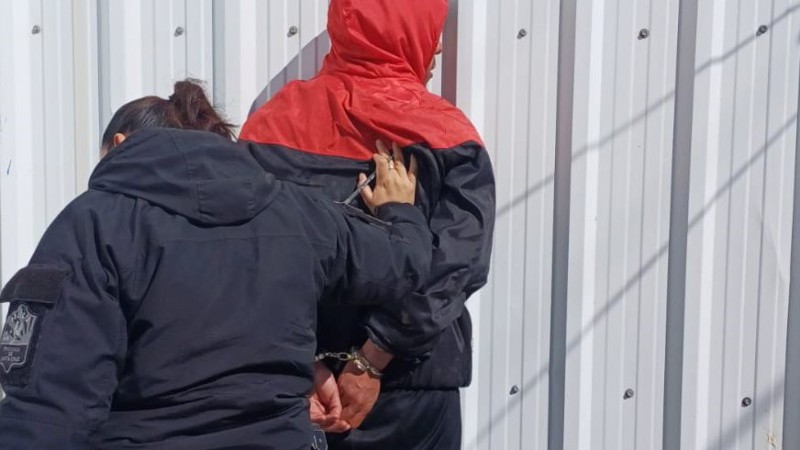 Momento de la detencin de Muoz en cercanas de calle Alte Brown.