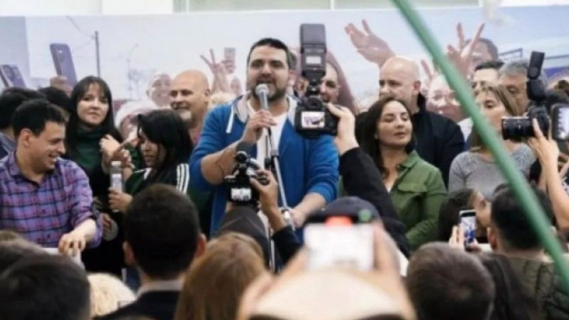 Tiros en un acto en apoyo a la candidatura de Cristina Fernndez, un detenido y dos heridos