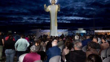 Quedó inaugurado y bendecido el "Cristo de los obreros" en Cañadón Seco