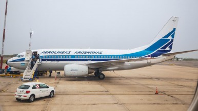 Aerolineas Argentinas busca ser  privatizada por el Gobierno nacional 