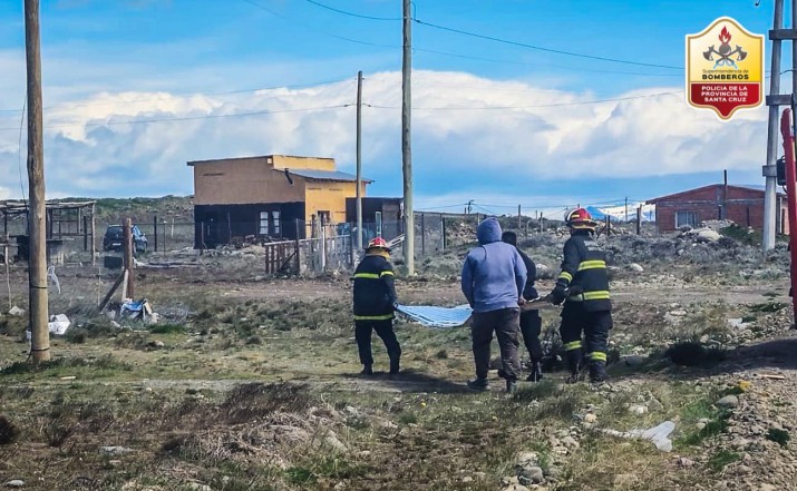 Bomberos intervienen ante voladuras de techos en diferentes puntos de Santa Cruz 