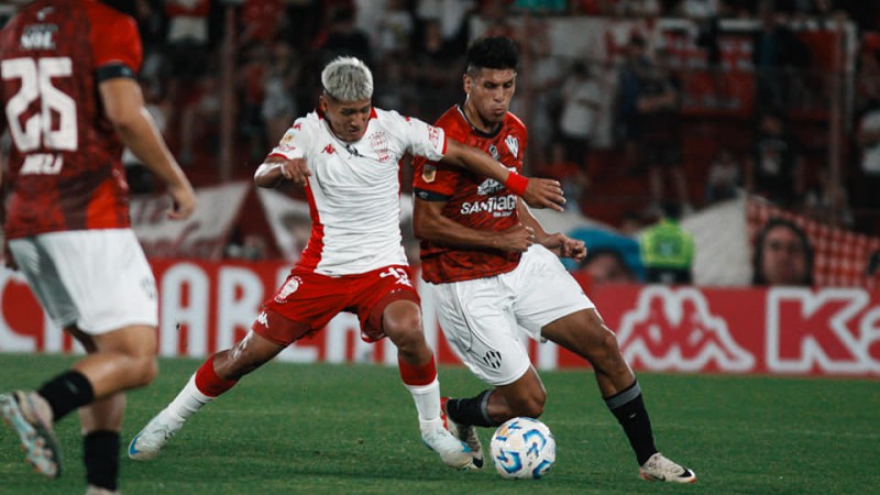 Huracn empat 0-0 con Central Crdoba y no pudo recortarle distancias a Vlez en la punta del torneo 