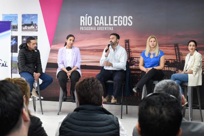 Daniel Baker, Mara Grasso, Diego Robles, Natalia Quiroz y Mercedes Neil.&nbsp;