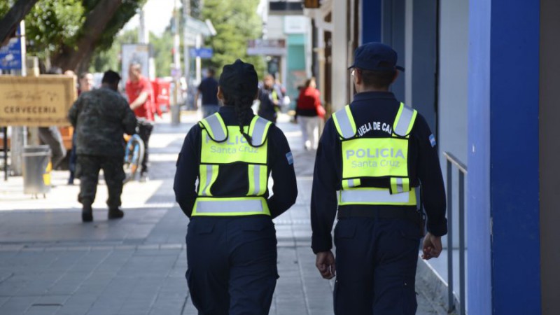 Salario de la Polica de Santa Cruz: aceptaron a cuenta el ofrecimiento del Gobierno y seguir negociando en febrero 