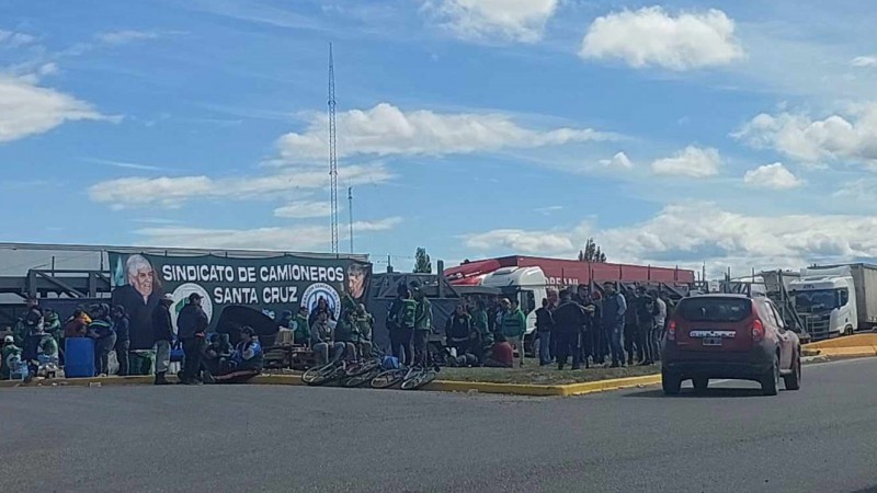 En Ro Gallegos tambin se sumaron al paro nacional de la Cmara Argentina de Trabajadores del Transporte