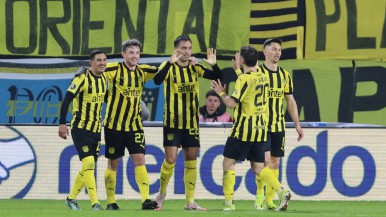 Peñarol se despidió ganando 