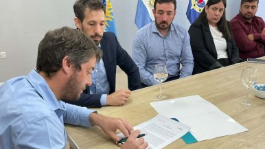 El municipio de Puerto Deseado firmó convenio con ABO Energy