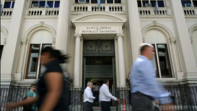 El Banco Central bajó la tasa de referencia de los plazos fijos: qué sucederá con los depósitos