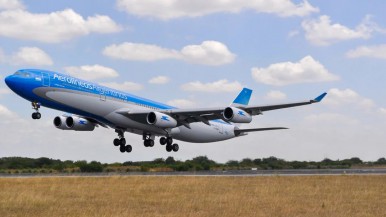 Aerolíneas Argentinas suspendió la mesa de negociación salarial