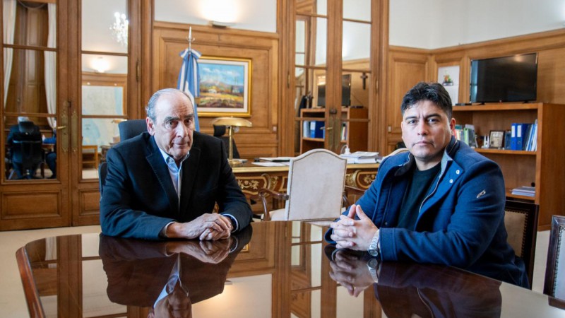 Guillermo Francos, ministro del Interior, y Claudio Vidal, gobernador de Santa Cruz.