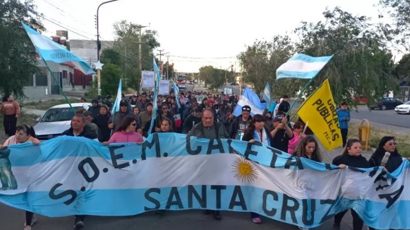 Marcha realizada por SOEMCO ayer por la tarde. (Foto: La Vanguardia noticias) 