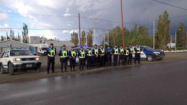 Policía Caminera realizó controles preventivos en paradas en las Ruta nacional 40 y provincial 5