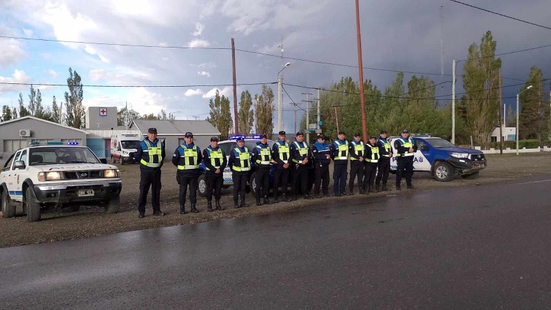 Polica Caminera realiz controles preventivos en paradas en las Ruta nacional 40 y provincial 5