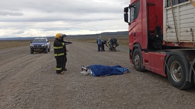 Rescatan a turistas brasileños tras vuelco de una moto  en la ruta 40