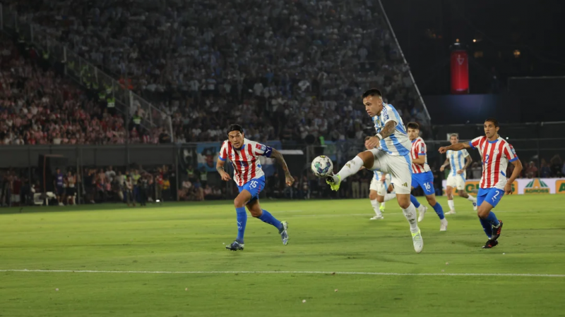 Dura derrota para la Seleccin argentina ante Paraguay por las Eliminatorias 