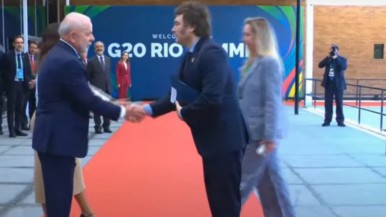 El protocolar saludo entre Javier Milei y Lula da Silva en el G20 en Río de Janeiro