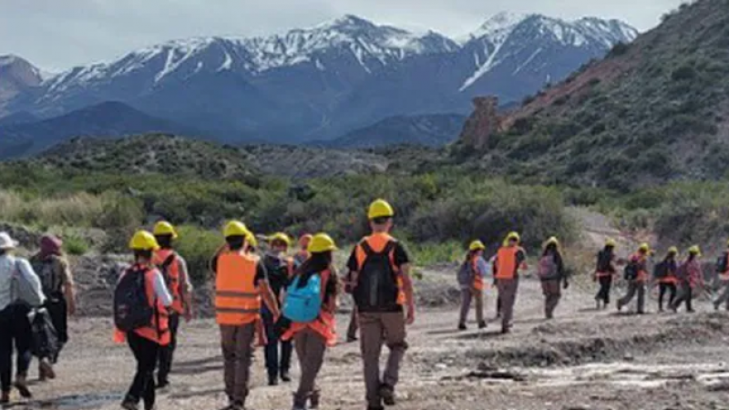 Investigadores del Conicet denunciaron un ataque de militantes libertarios a docentes en Mendoza