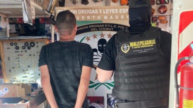 Negocios diversificados:  vendían drogas en un local de autopartes