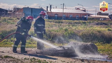 Los Bomberos de Río Gallegos actuaron rápidamente 