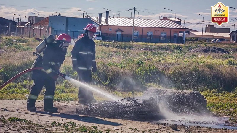 Ro Gallegos: Bomberos lograron sofocar rpidamente un principio de incendio 