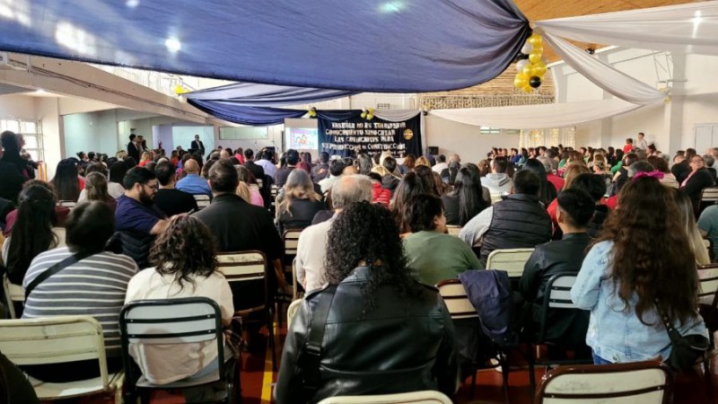 Ro Gallegos: ms de 250 estudiantes participaron del acto de colacin en el IPES de Ro Gallegos