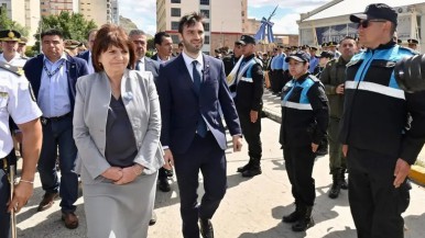 Video en la Patagonia: una orquesta le tocó "Quién se ha tomado todo el vino" a Patricia Bullrich