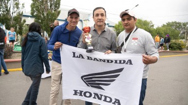 Los autos tunning se sumaron al Aniversario con una mega Expo