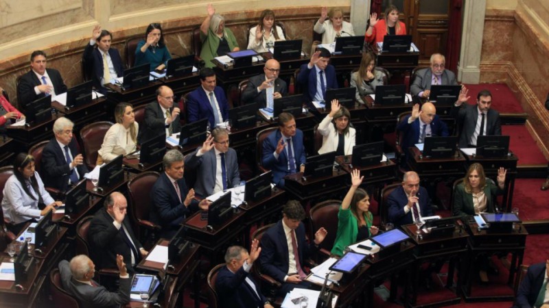 Sigue subiendo el sueldo de los senadores