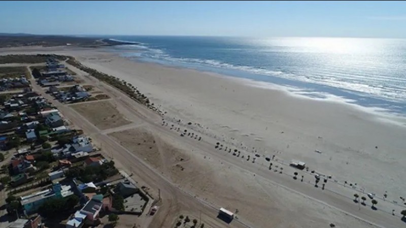 Tres kilmetros de playas en la Patagonia: cunto sale vacacionar, alojamiento por da y gastronoma 