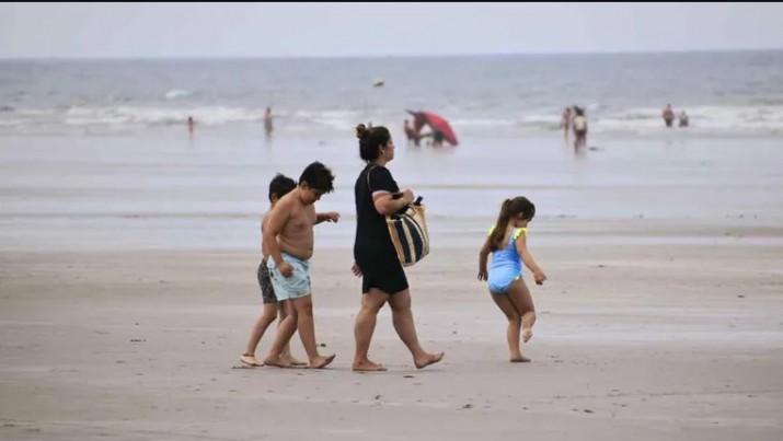 Tres kilmetros de playas en la Patagonia: cunto sale vacacionar, alojamiento por da y gastronoma 