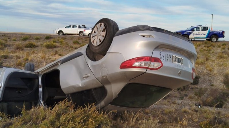 Santa Cruz: vuelco en la Ruta 3 deja dos personas hospitalizadas 