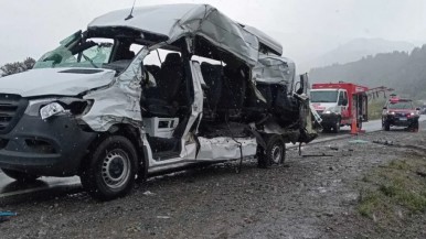 Siete muertos en una tragedia vial de la Patagonia: condenaron a un camionero que embistió una Combi 