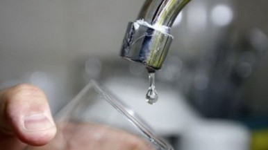 Esperan que el suministro de agua se normalice durante la jornada 