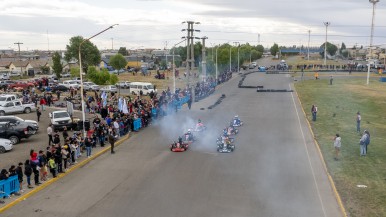 Con gran convocatoria se realizó competencia de karting callejero 