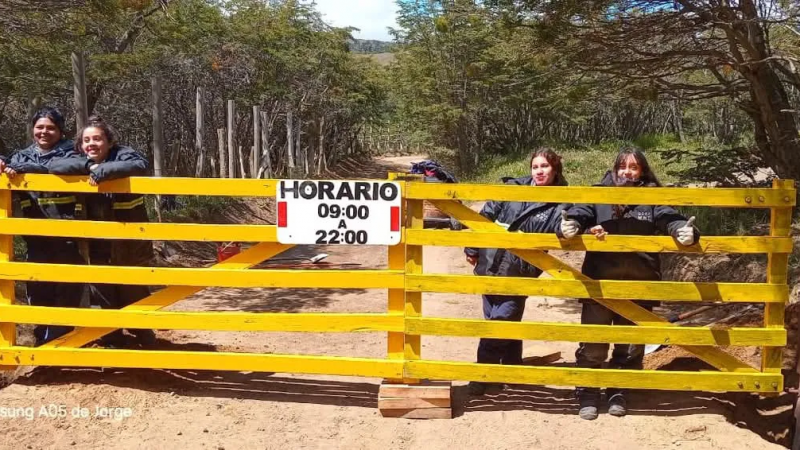 Ro Turbio: por hechos de vandalismo, instalaron una tranquera de acceso al Bosque de los Duendes