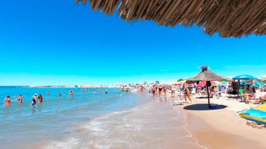 Vacaciones en Las Grutas: cinco playas alejadas del tumulto