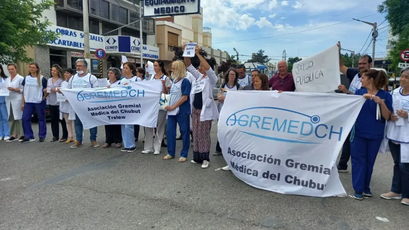 Mdicos de Chubut van a una huelga por 48 horas y slo garantizan las guardias mnimas