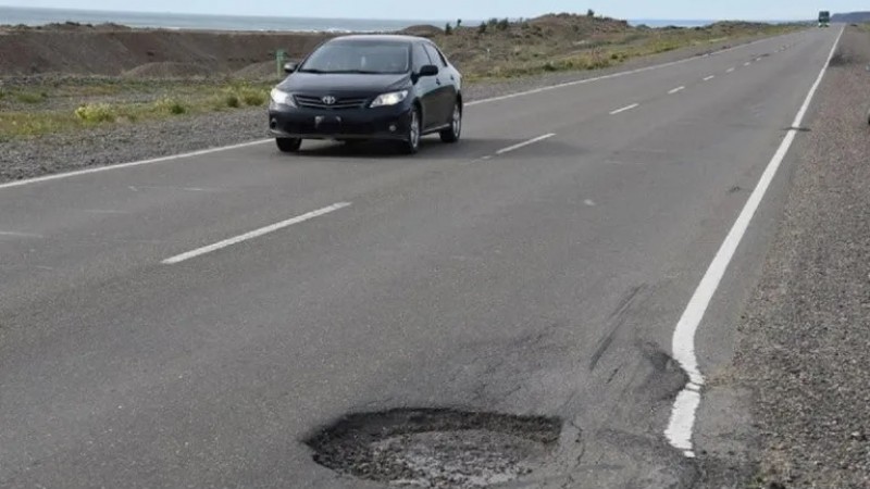 Reclaman a Vialidad Nacional por el estado de la Ruta 3