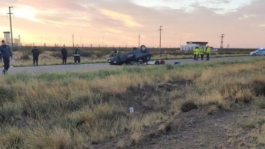 Inicio de año con vuelco en la Ruta 3: cuatro heridos, entre ellos dos menores