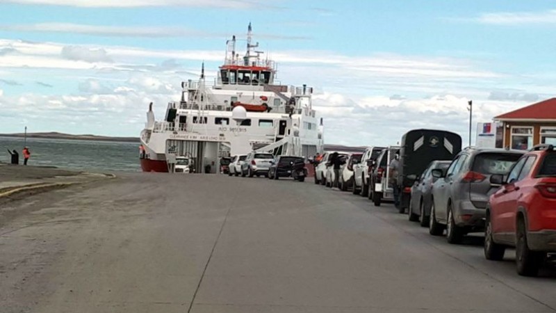 Cuanto cuesta cruzar por barcaza a Tierra del Fuego