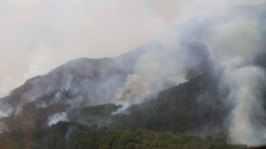 Crecen los incendios en el Nahuel Huapi y surgen denuncias de negligencia